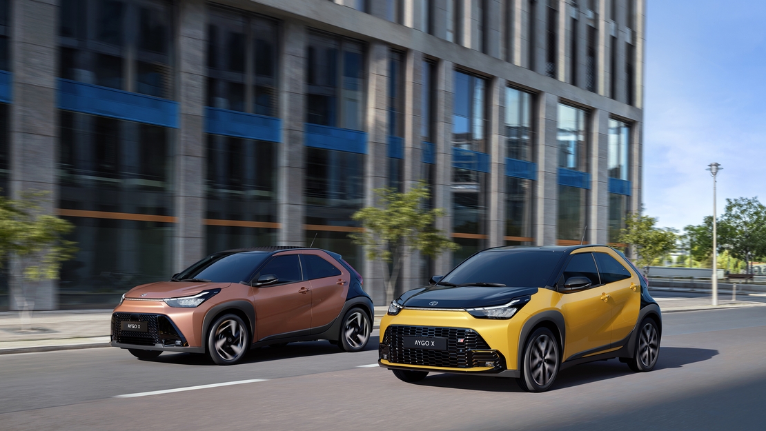 TOY_AYGO_X_HEV_2025_HUB_IMG_09_Range_Vert_RGB