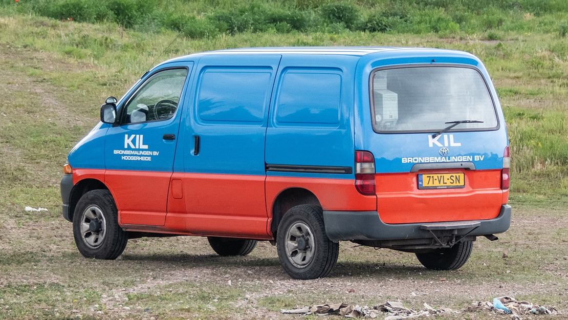 Toyota-exterieur-hiace-zijkant-schuin